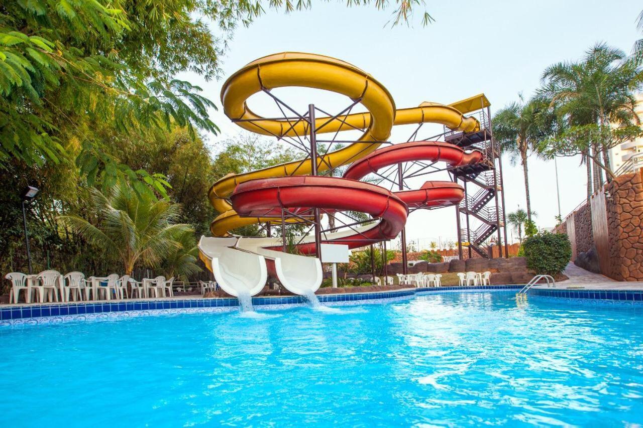 Golden Dolphin Oficial Hotel *